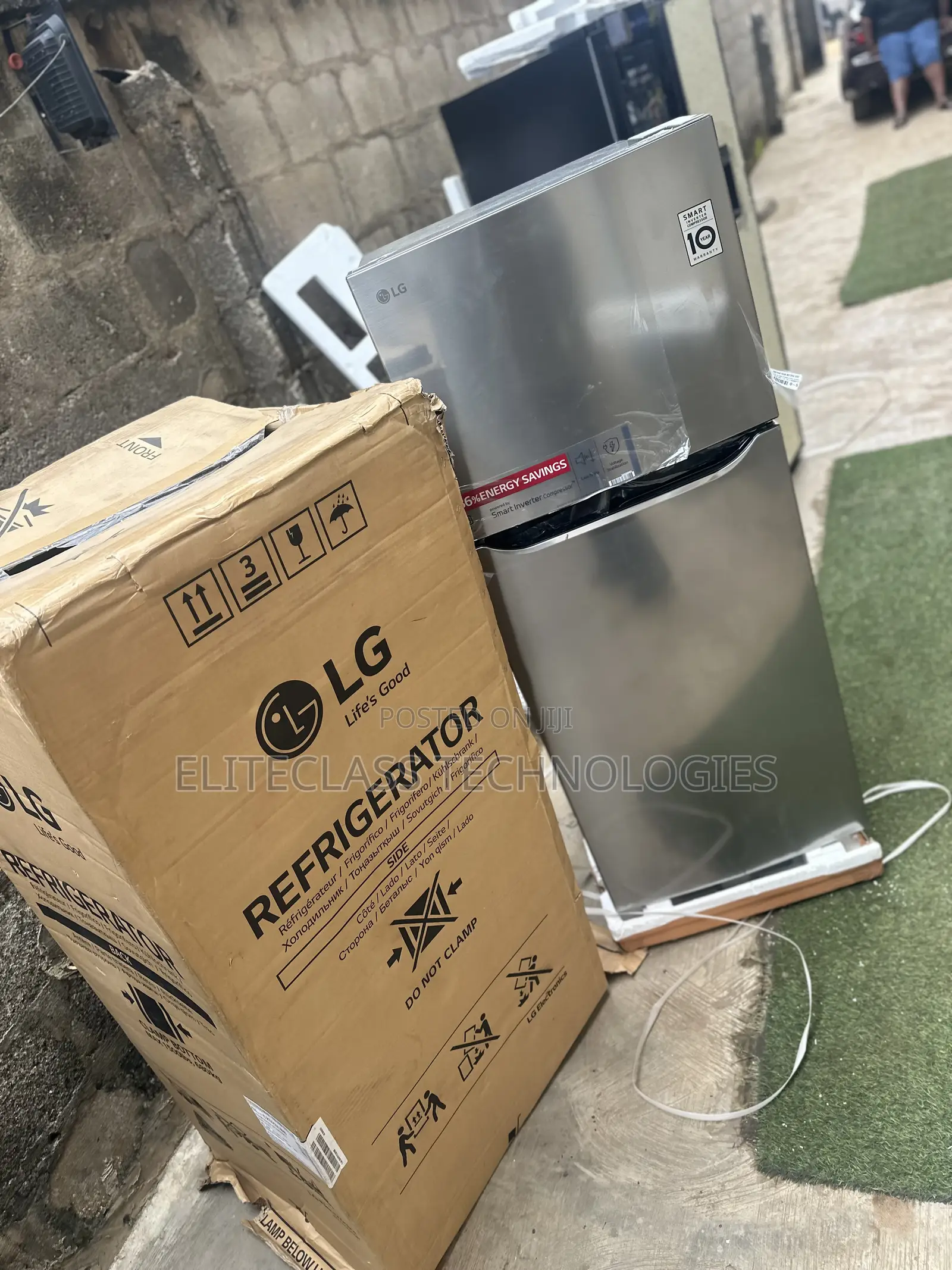 LG GL-C252SLBB Sturdy Double Door Refrigerator 260L