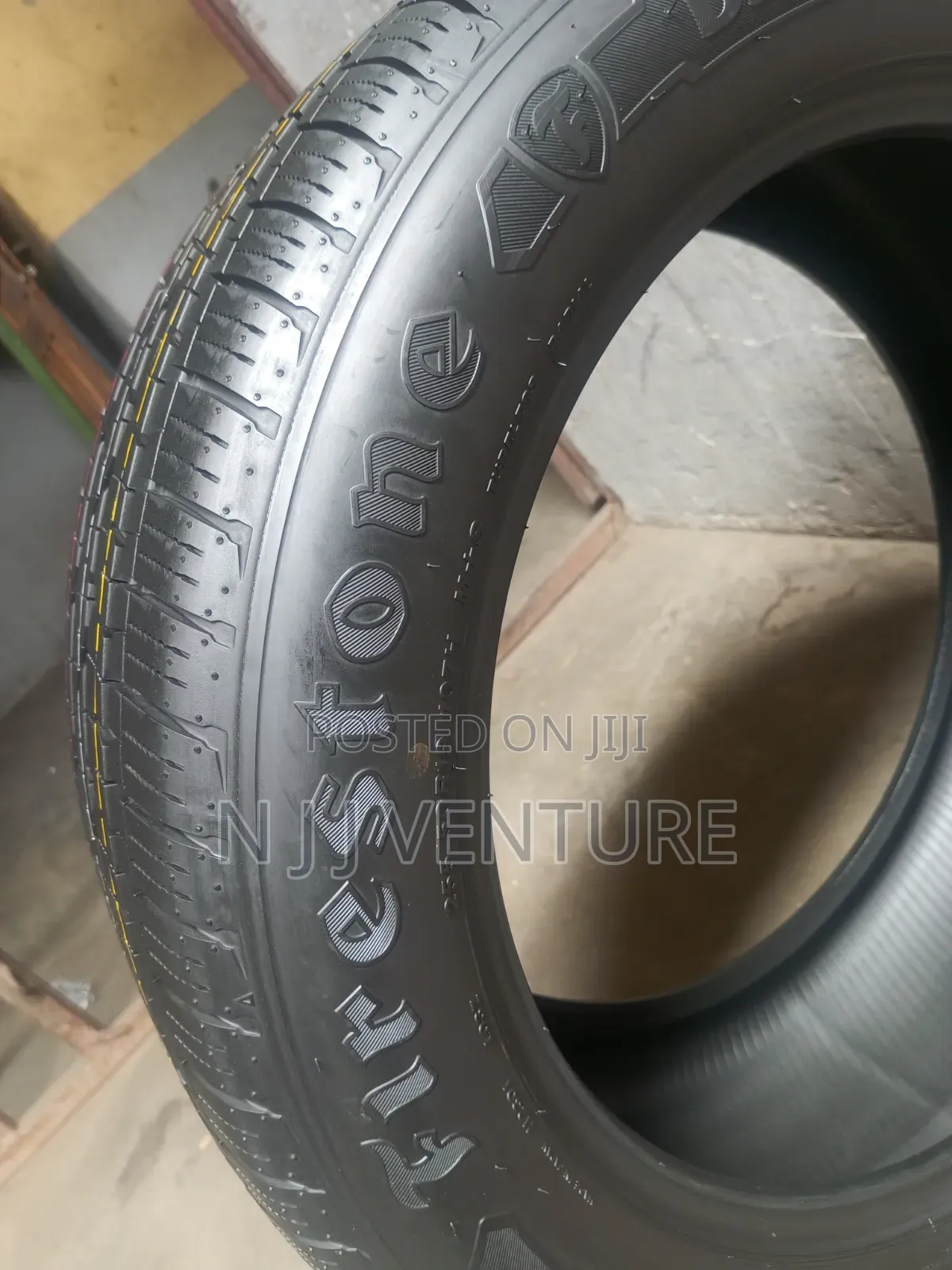 255 50 R19 firestone.made in japan.mexico.non China