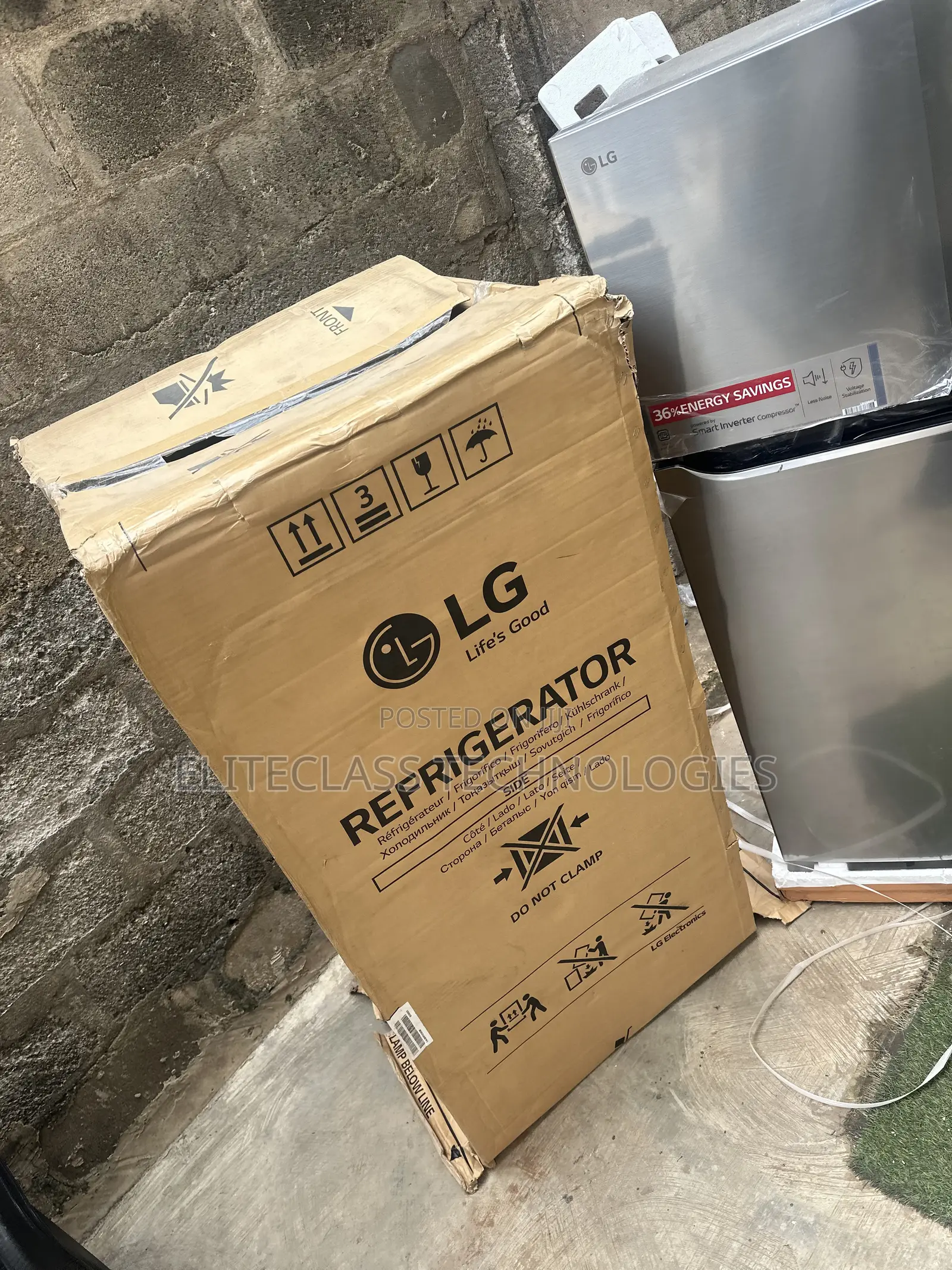 LG Reliable Cooling Refrigerator With 260L Storage Space