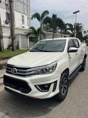 Toyota Hilux Revo Smart Cab Petrol 2.7 RWD 2020 Red