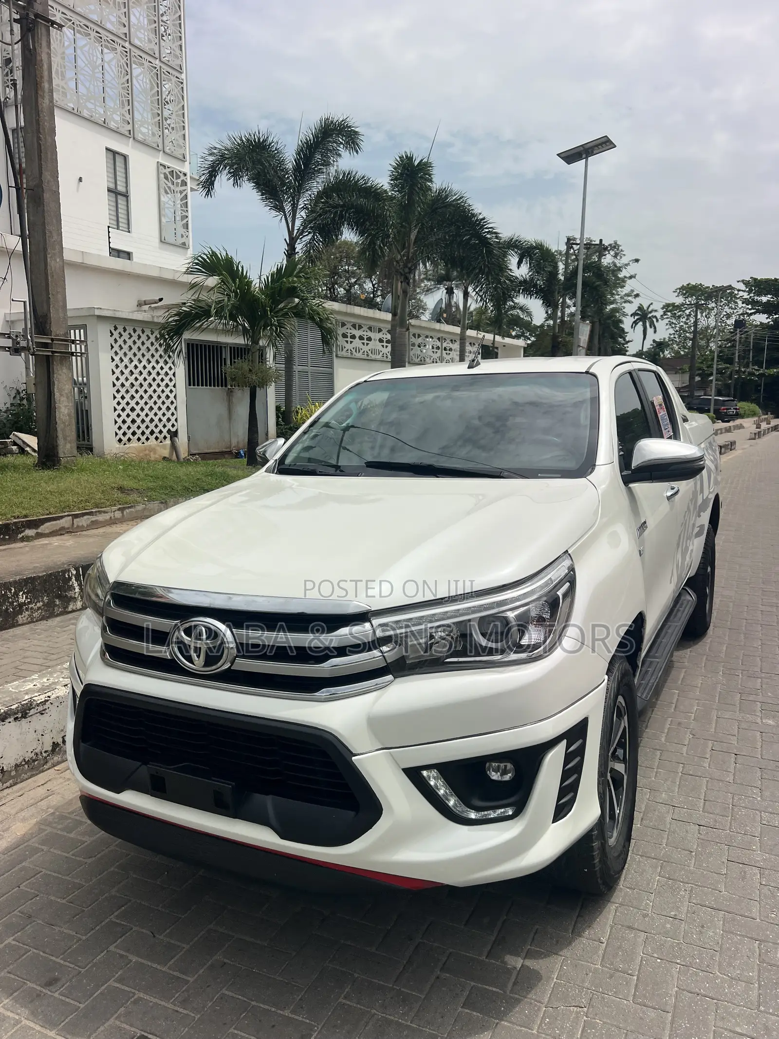 Toyota Hilux Revo Smart Cab Petrol 2.7 RWD 2020 Red