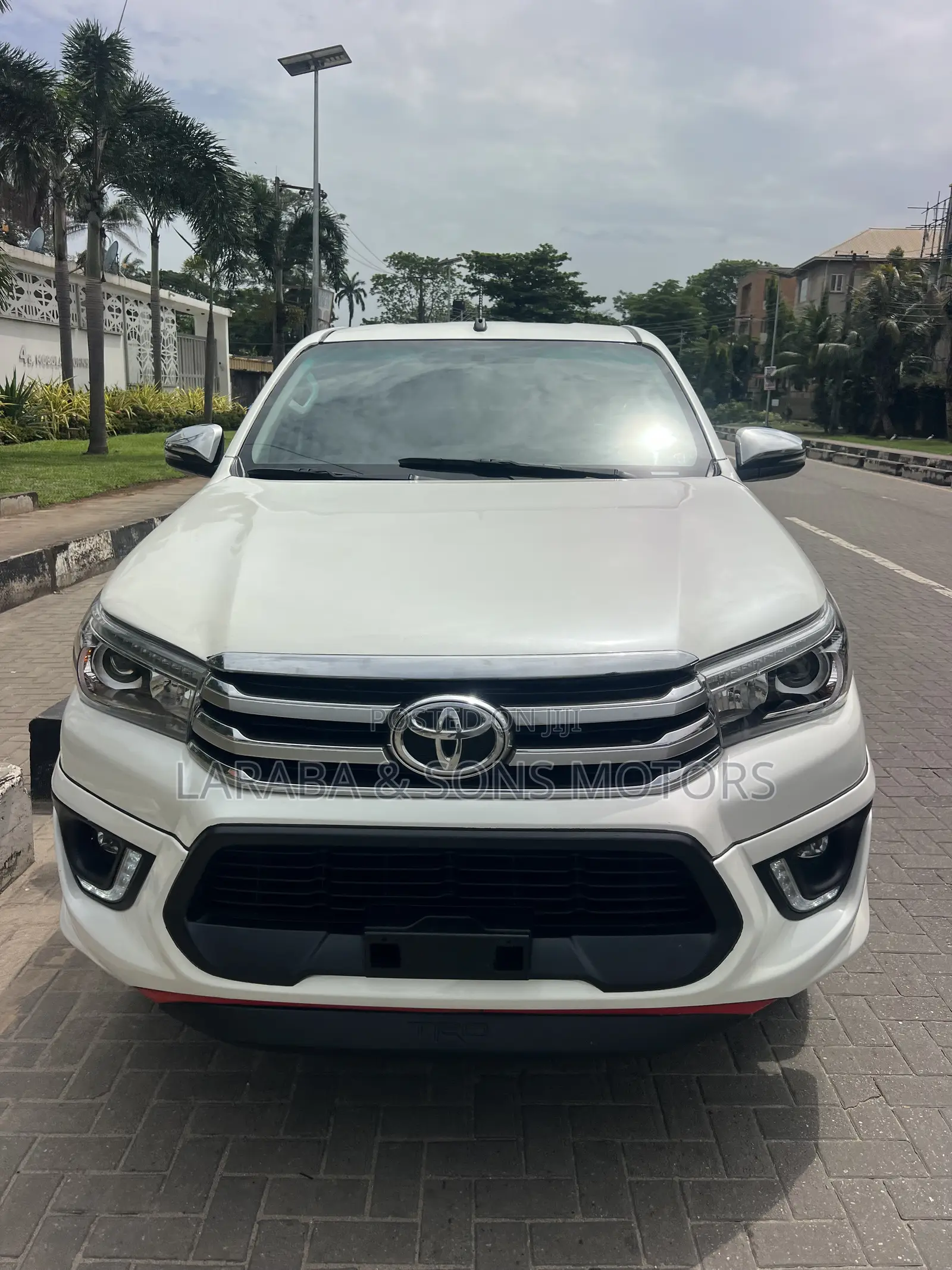 Toyota Hilux Revo Smart Cab Petrol 2.7 RWD 2020 Red