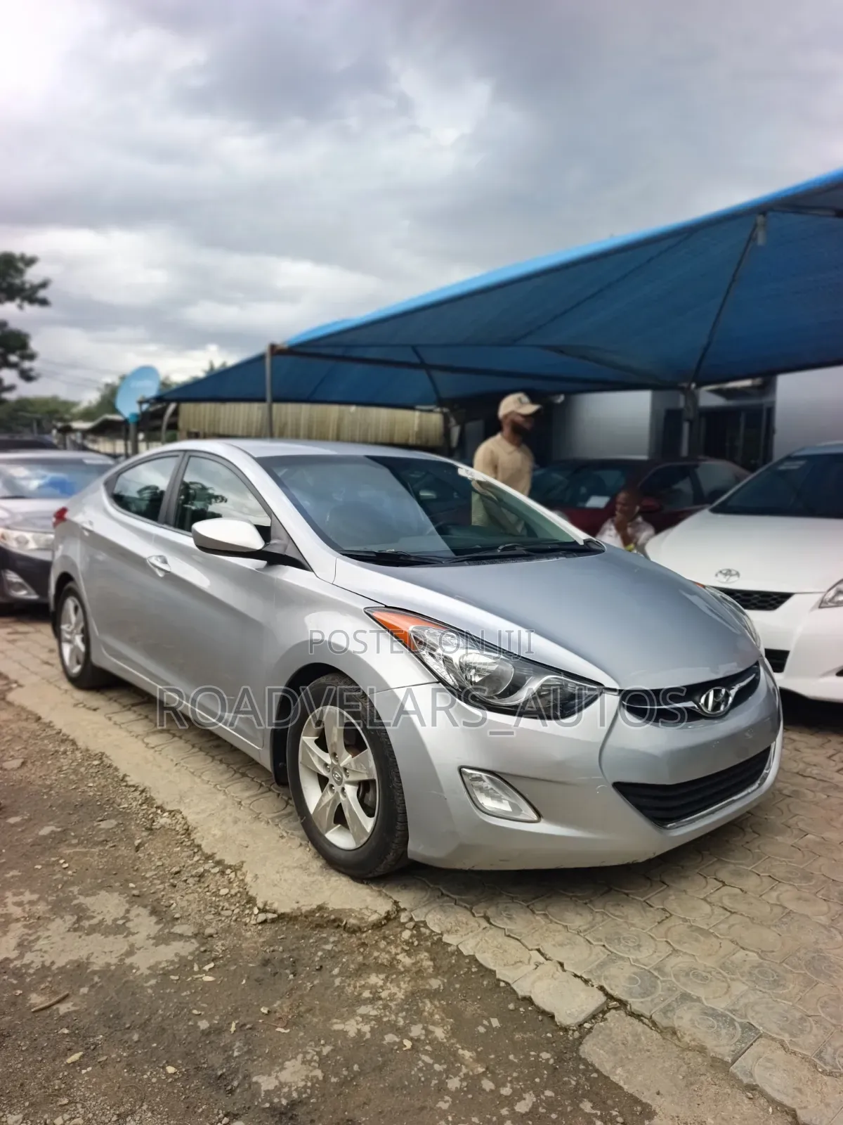 Hyundai Elantra GLS Sedan FWD (1.8L 4cyl 6M) 2013 Silver