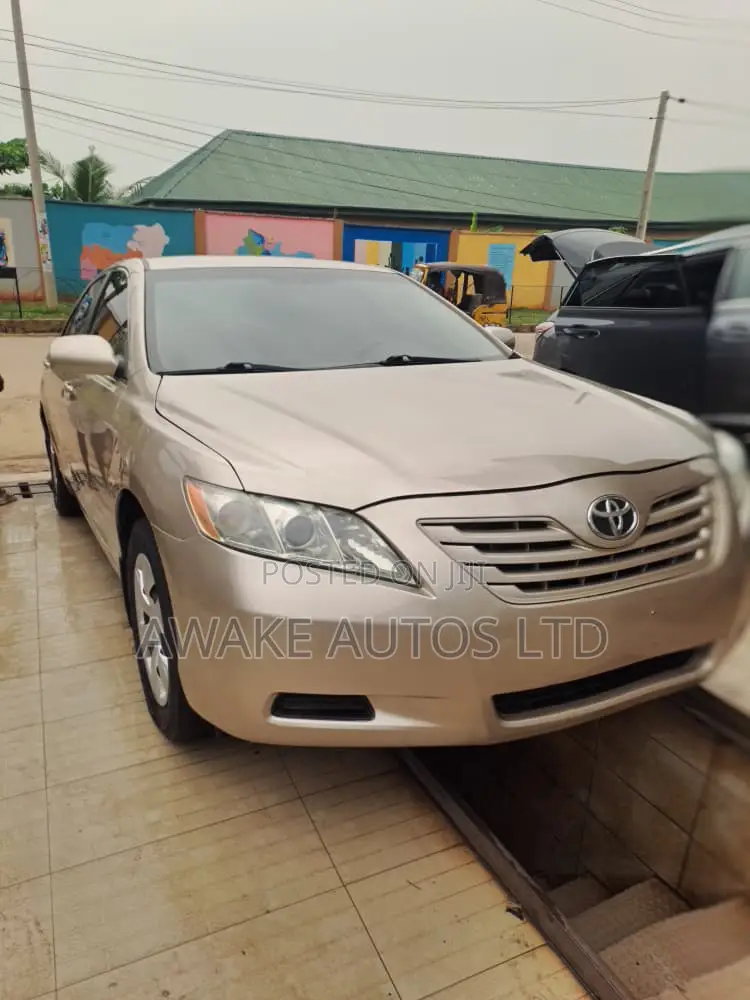 Toyota Camry 2.4 LE 2008 Gold