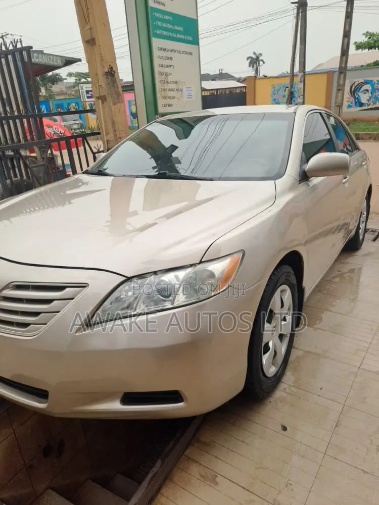 Toyota Camry 2.4 LE 2008 Gold