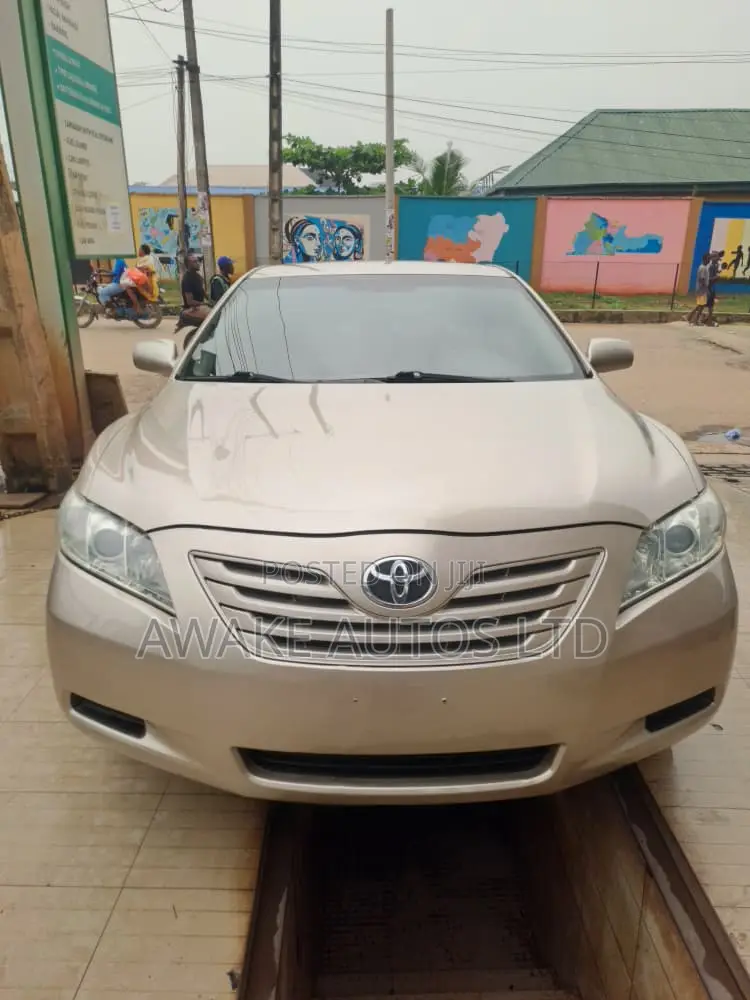 Toyota Camry 2.4 LE 2008 Gold