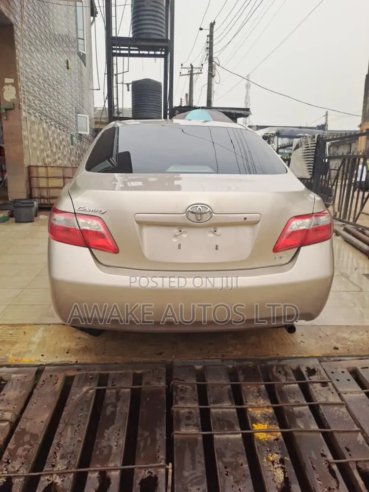 Toyota Camry 2.4 LE 2008 Gold