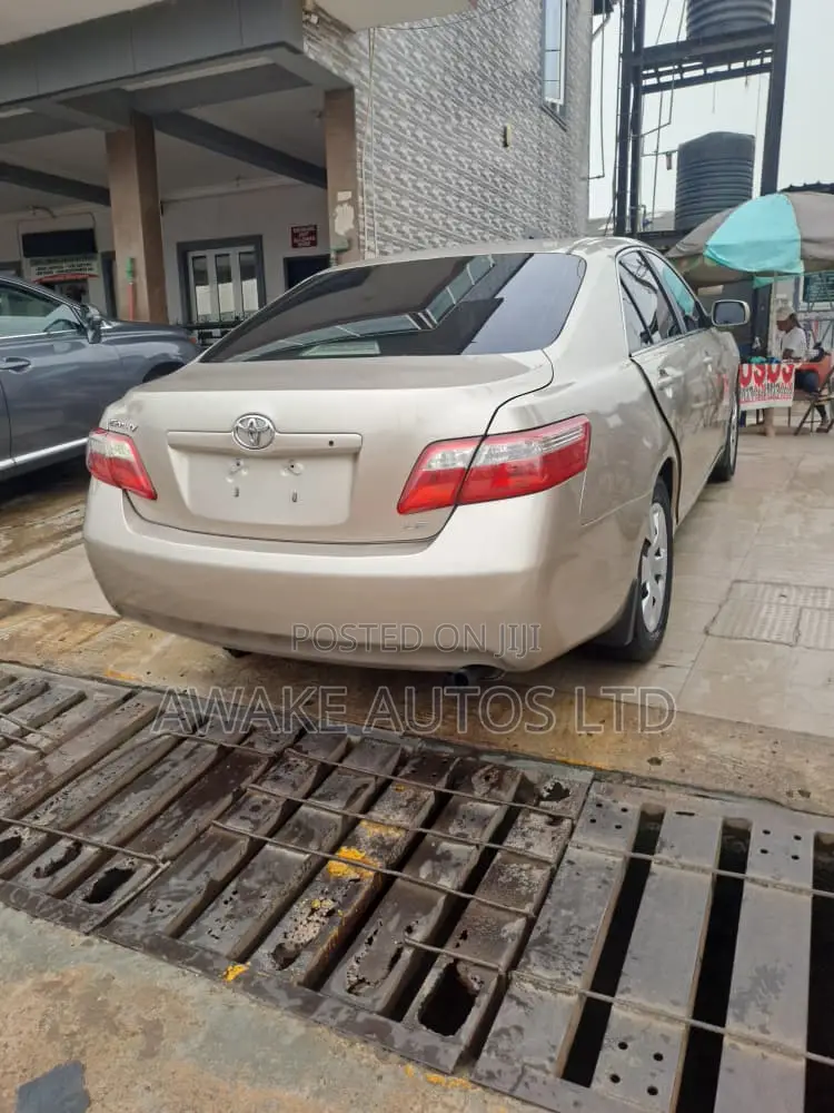 Toyota Camry 2.4 LE 2008 Gold