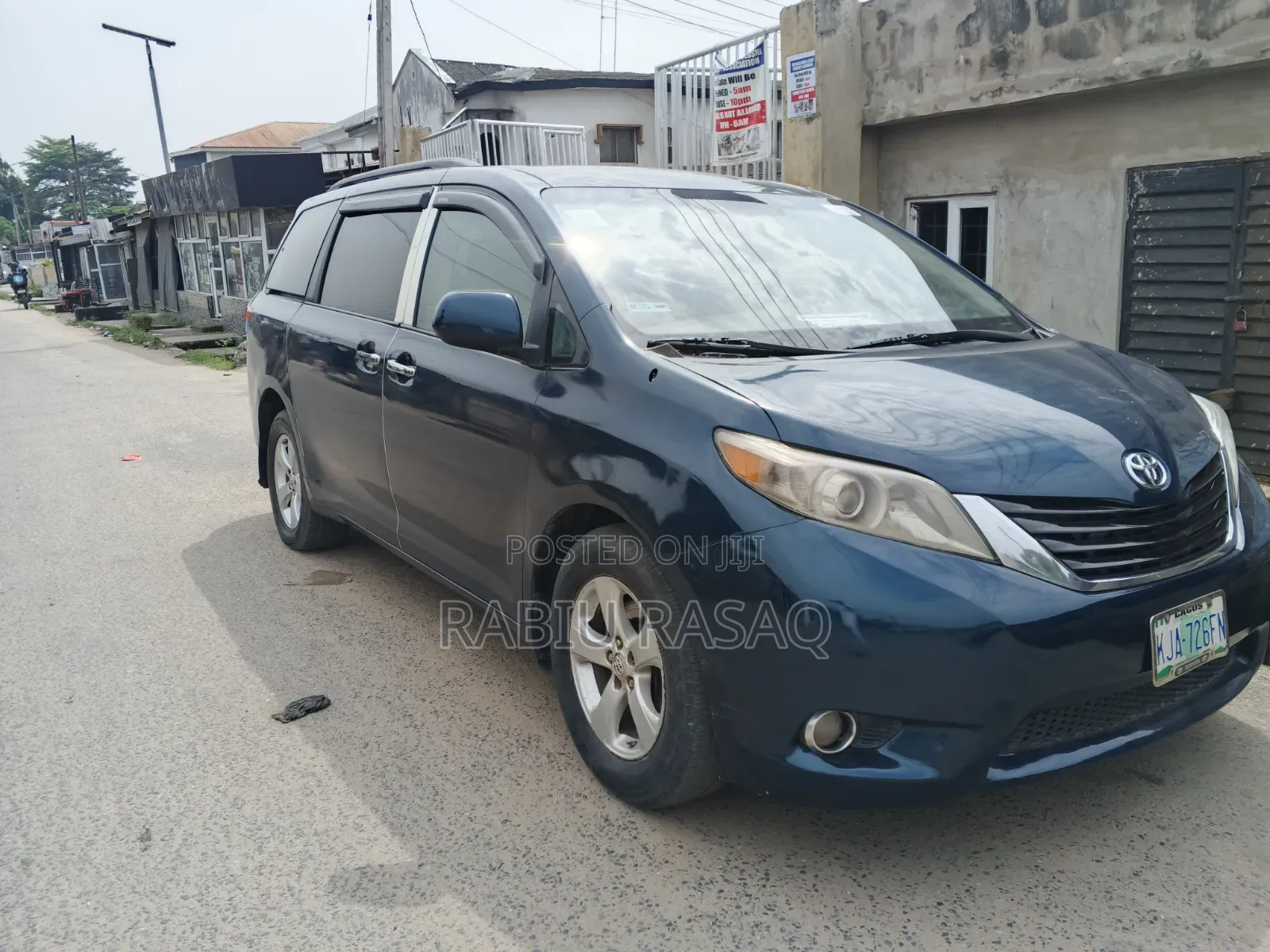 Toyota Sienna 2012 Blue