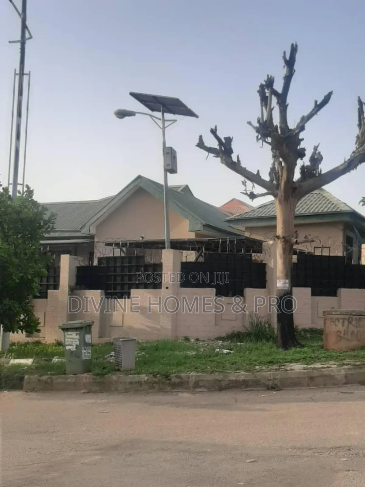 2bdrm Bungalow in Suncity, Galadimawa for sale