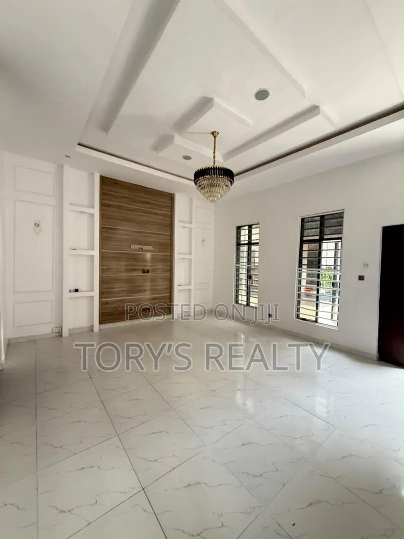 4bdrm Duplex in Ikate for sale
