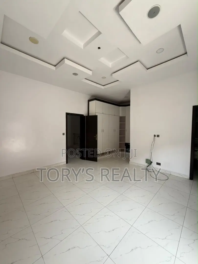 4bdrm Duplex in Ikate for sale