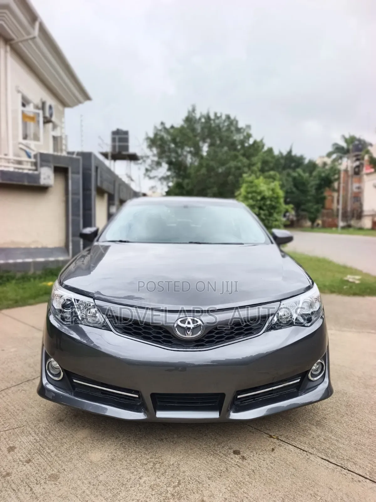 Toyota Camry SE 4dr Sedan (2.5L 4cyl 6A) 2014 Gray