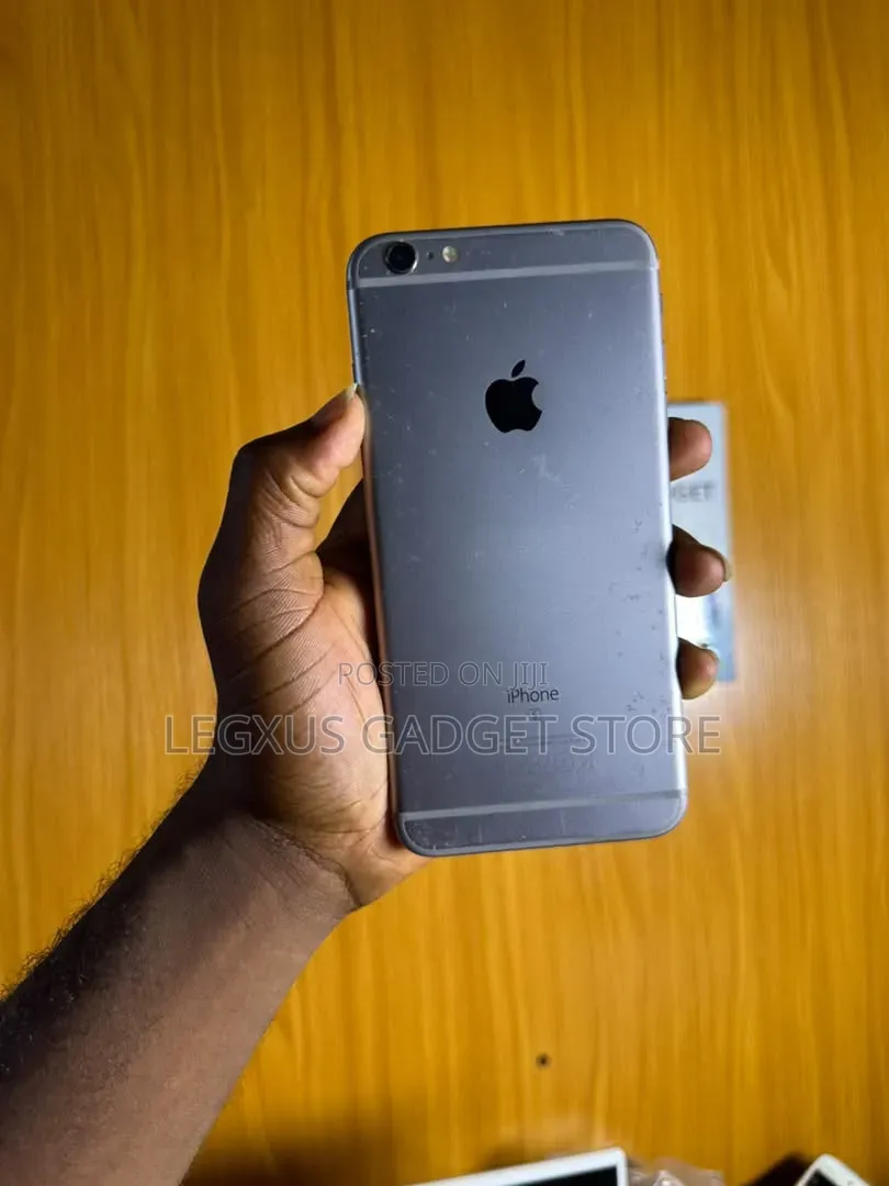 Apple iPhone 6s Plus 16 GB Black