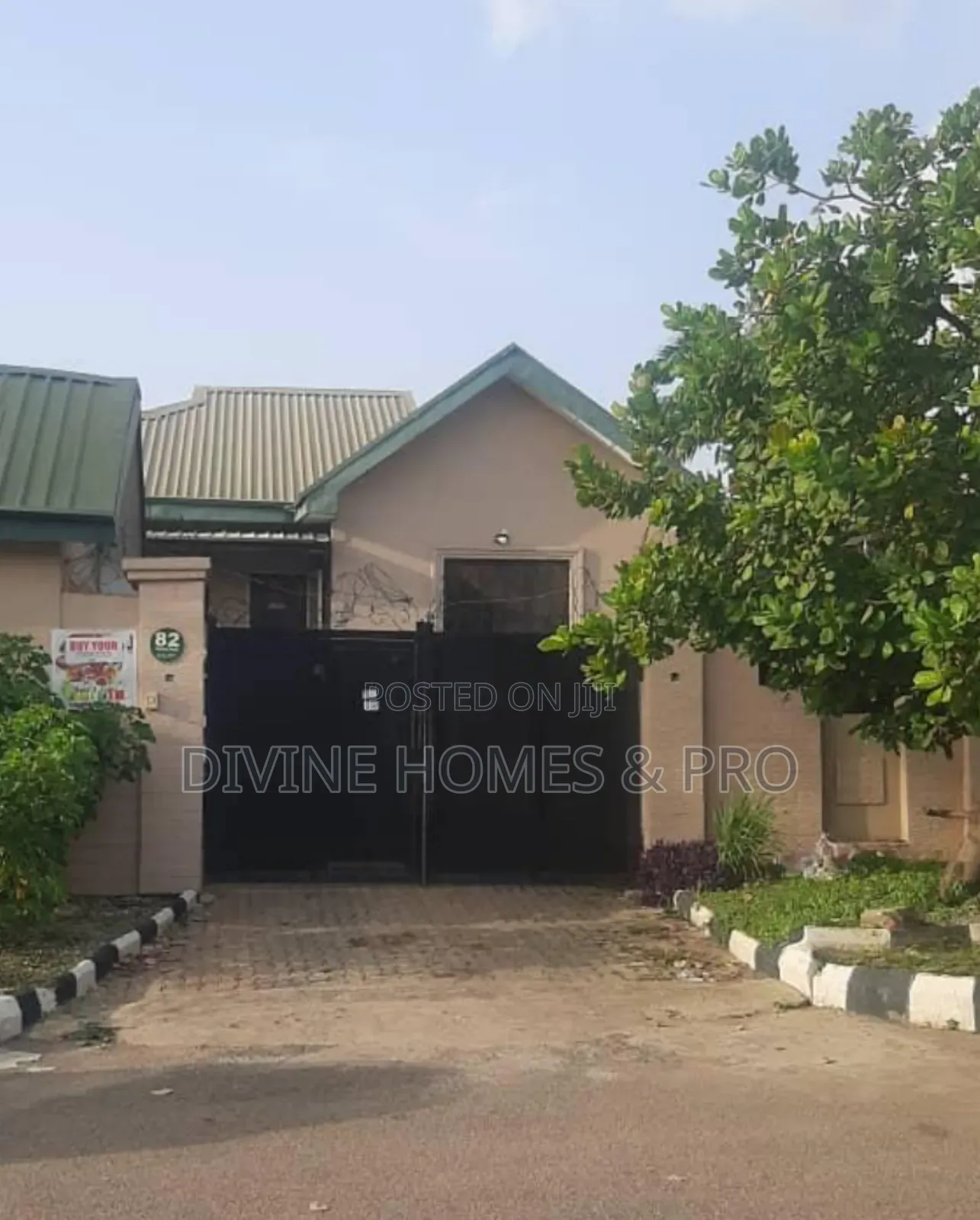 2bdrm Bungalow in Suncity, Galadimawa for sale
