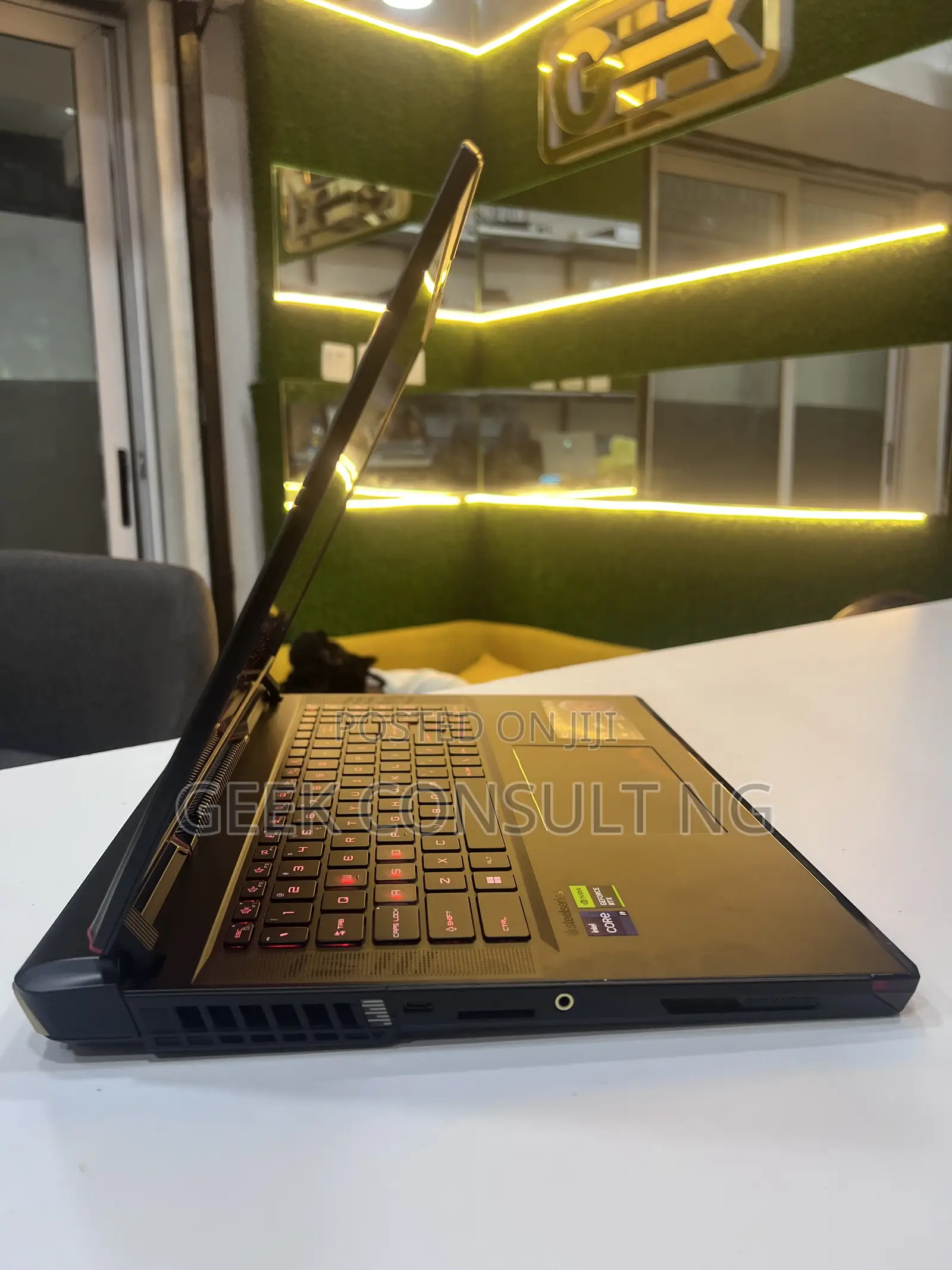 Laptop MSI Raider GE78HX 32GB Intel Core i9 SSD 1T