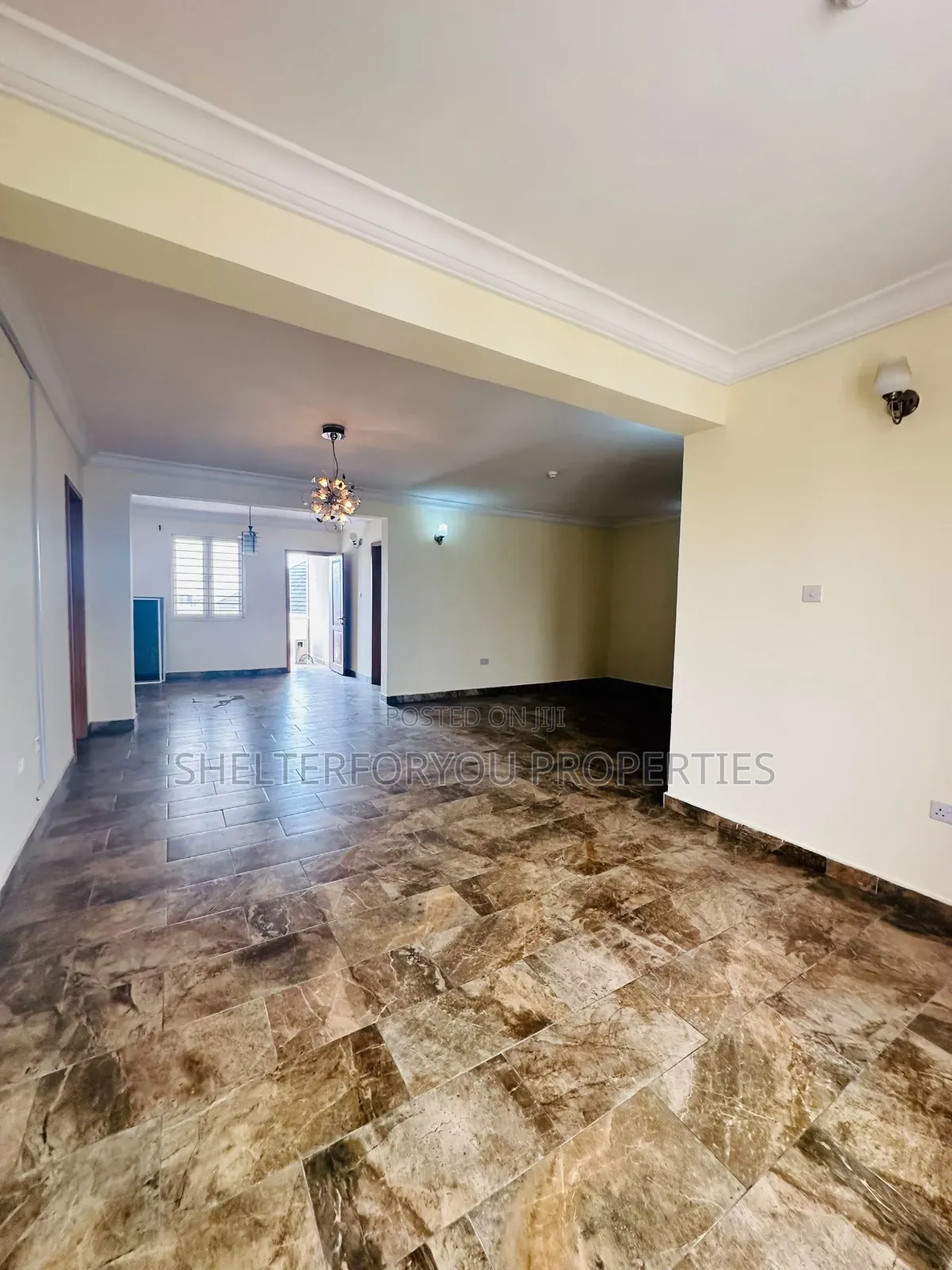 3bdrm Apartment in Lekki Phase 1 for rent