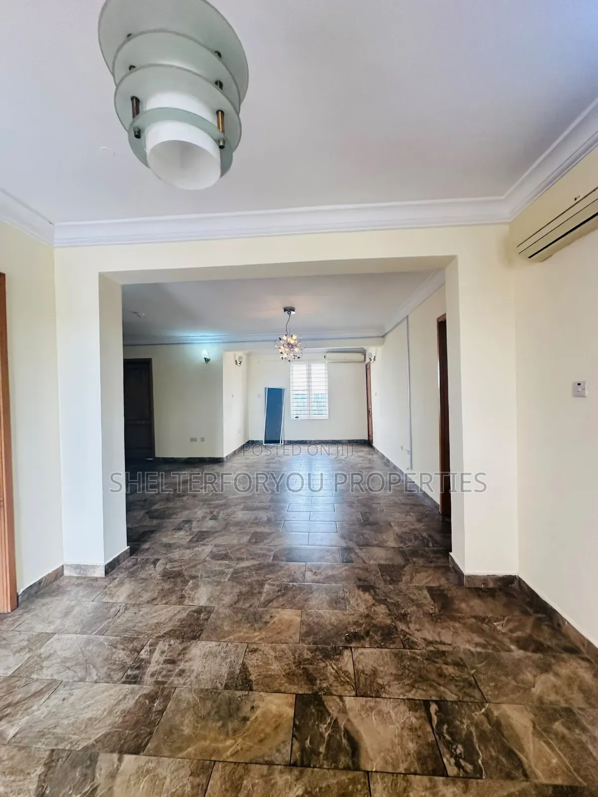 3bdrm Apartment in Lekki Phase 1 for rent