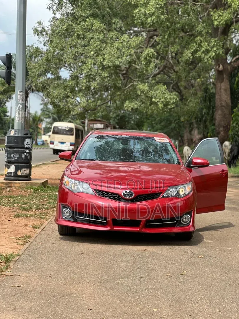 Toyota Camry SE Limited Edition 4dr Sedan (2.5L 4cyl 6A) 2012 Red