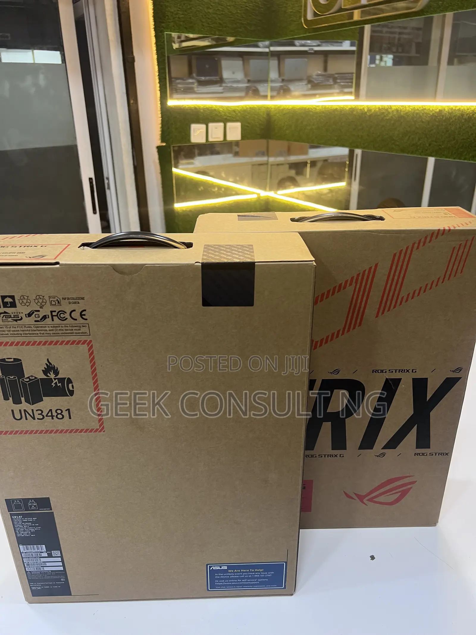 New Laptop Asus ROG Strix G18 16GB AMD Ryzen 9 SSD 2T