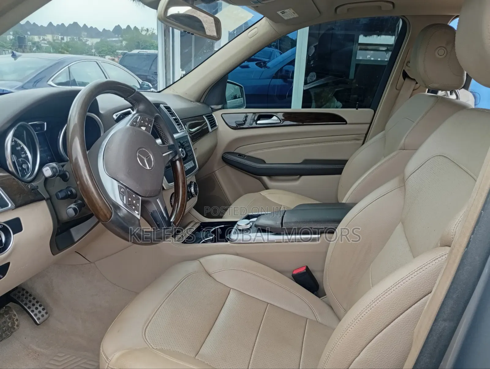 Mercedes-Benz M Class ML350 4dr SUV (3.5L 6cyl 7A) 2015 Beige