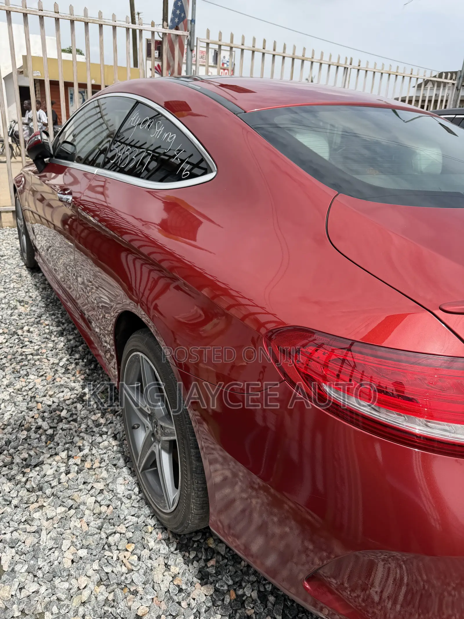 Mercedes-Benz C-Class C 300 4MATIC (W205) 2017 Red