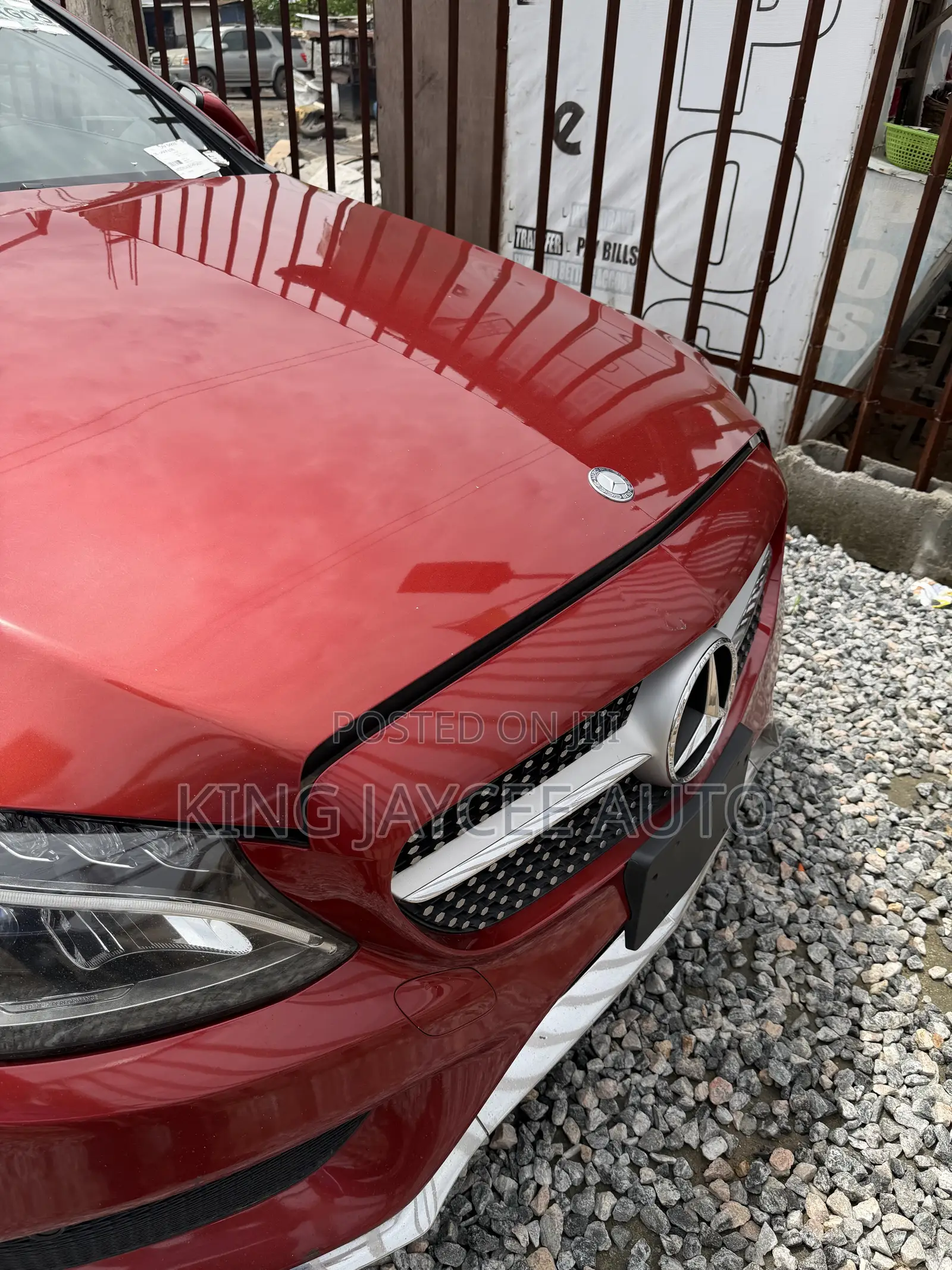 Mercedes-Benz C-Class C 300 4MATIC (W205) 2017 Red