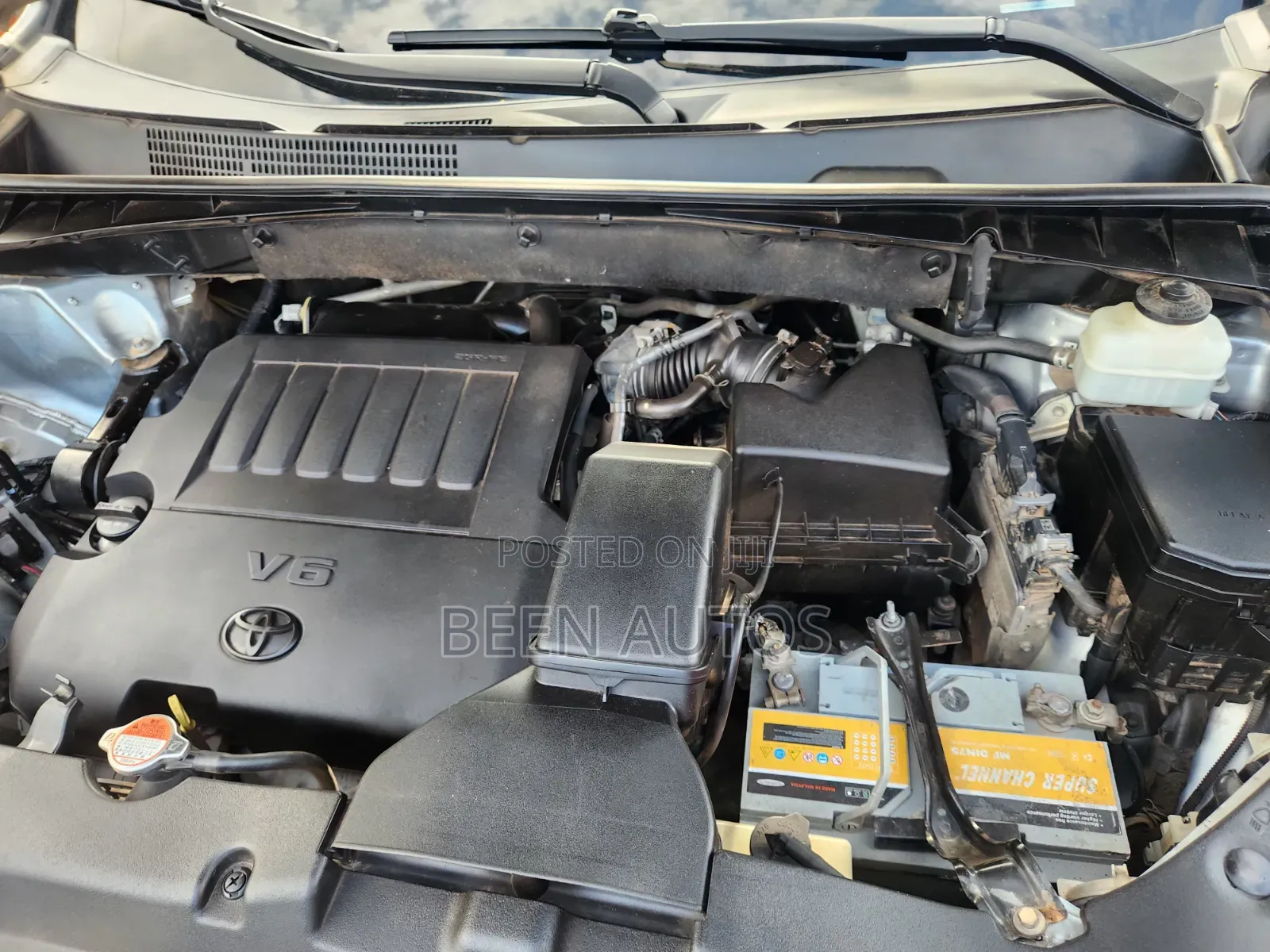Toyota Highlander XLE 4dr SUV AWD (3.5L 6cyl 6A) 2014 Silver
