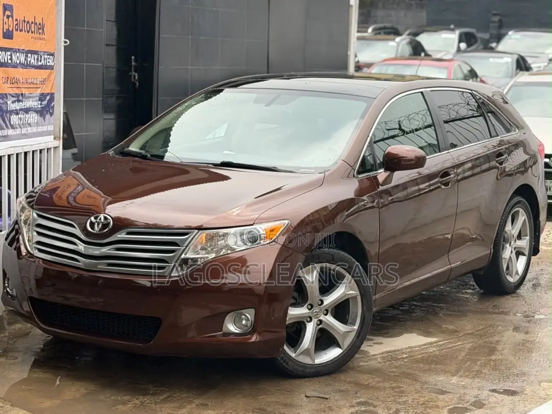 Toyota Venza LE 2010 Brown