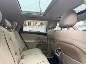 Toyota Venza LE 2010 Brown
