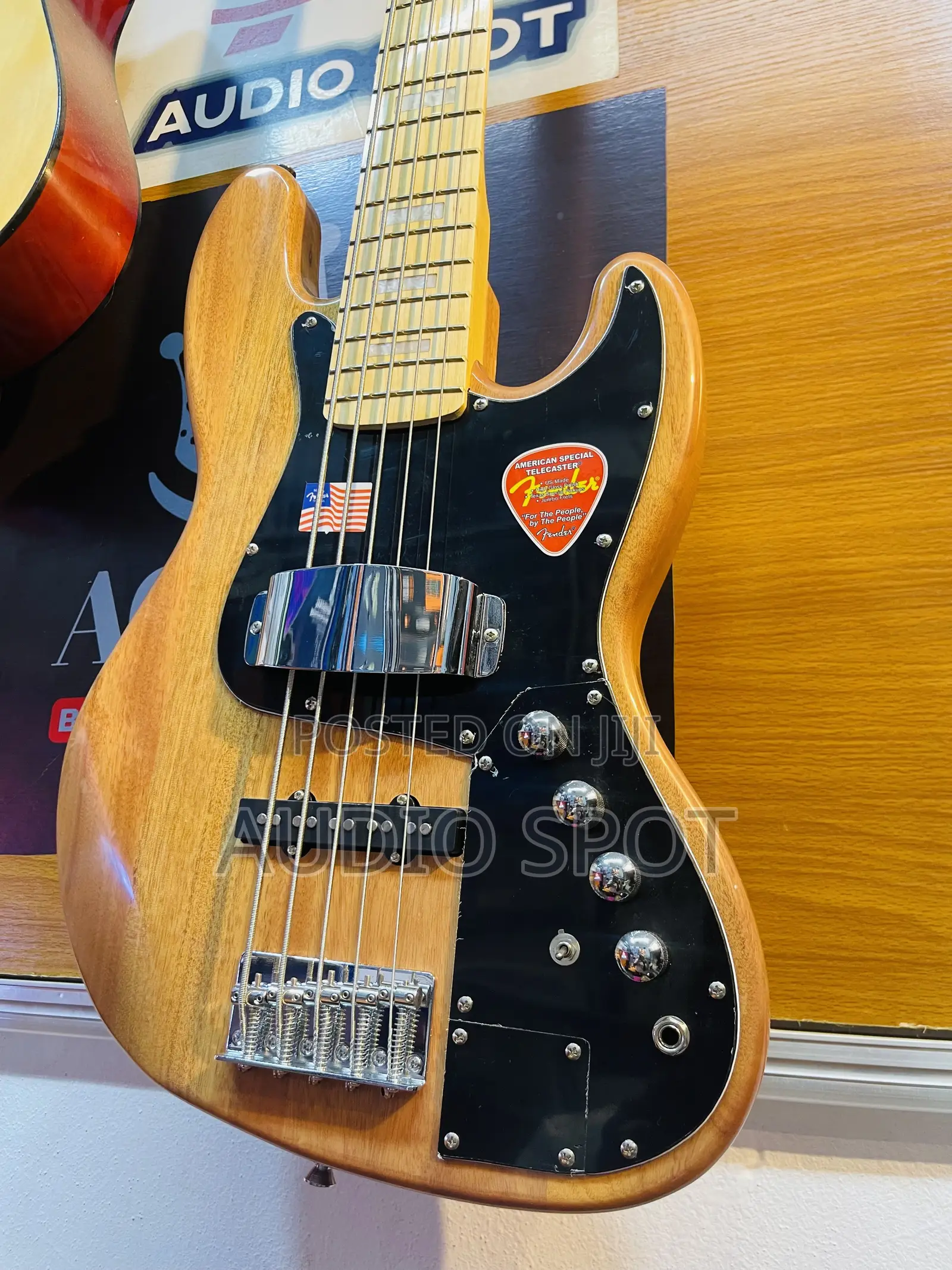 Fender Jazz 5 Strings Active Bass Guitar