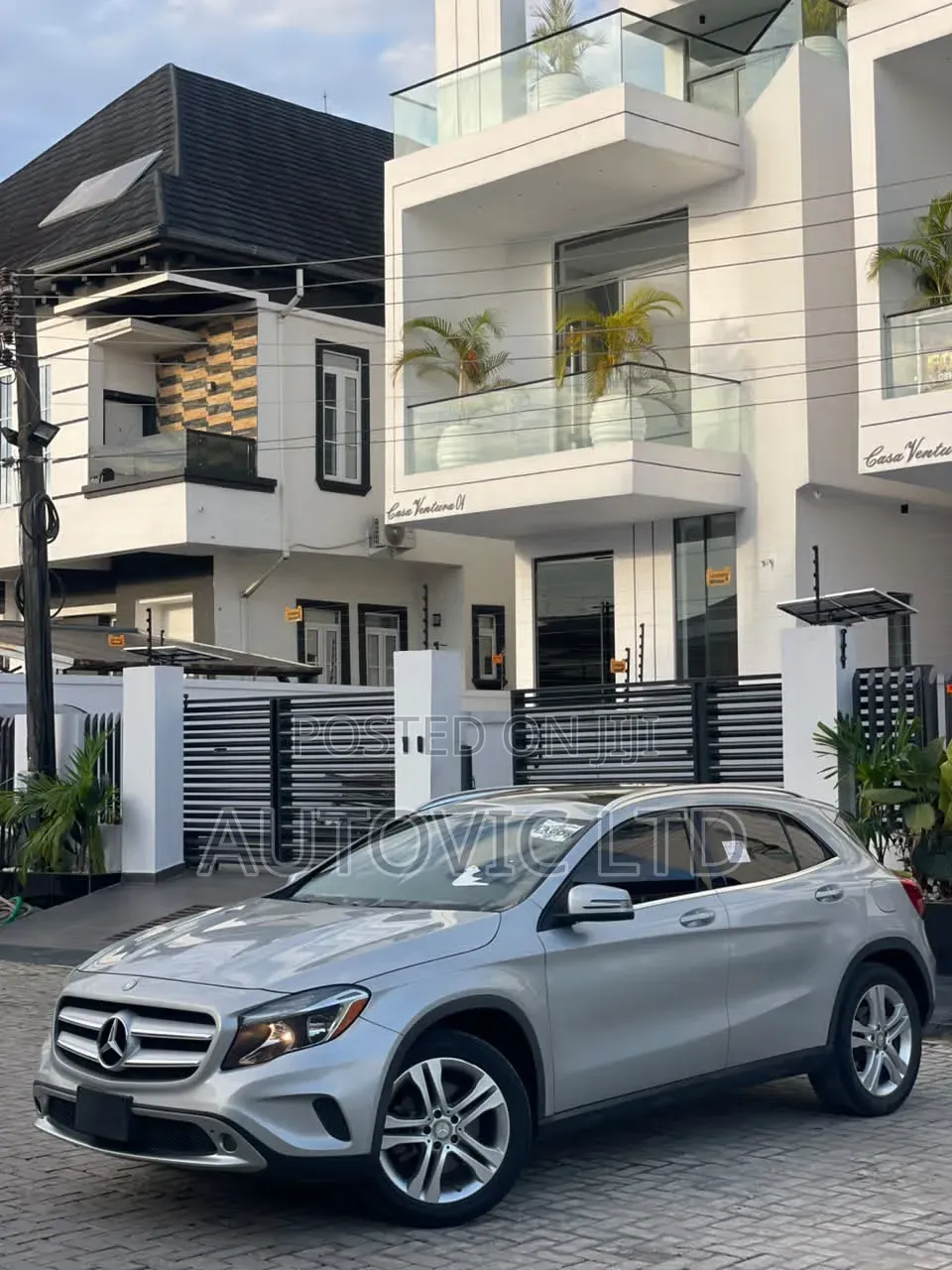 Mercedes-Benz GLA 250 2016 Silver