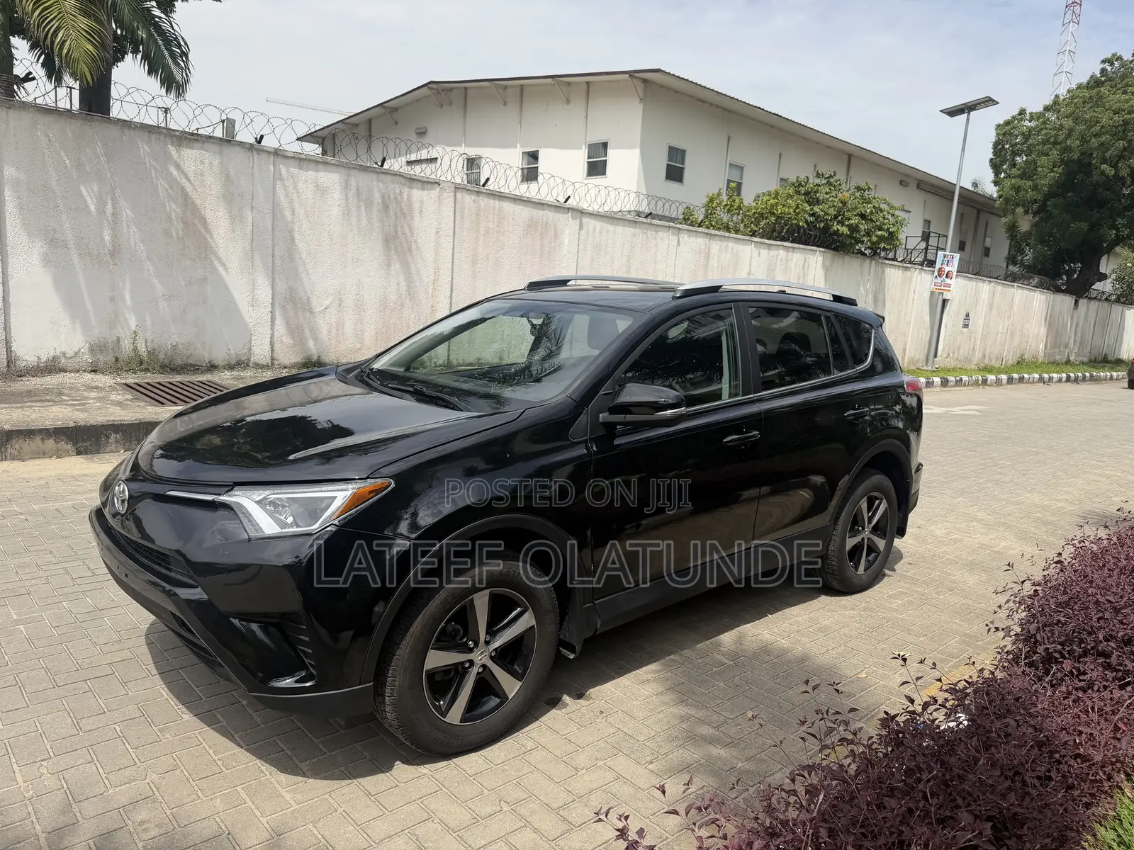 Toyota RAV4 LE AWD (2.5L 4cyl 6A) 2016 Black