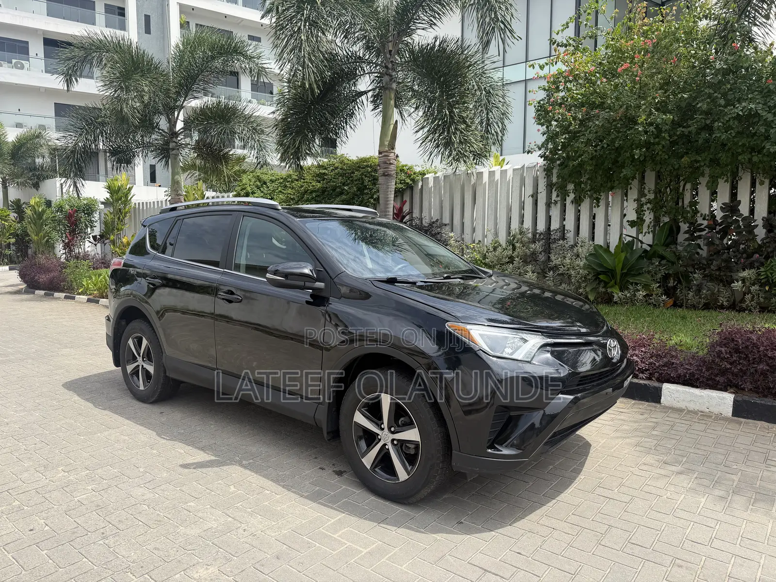 Toyota RAV4 LE AWD (2.5L 4cyl 6A) 2016 Black