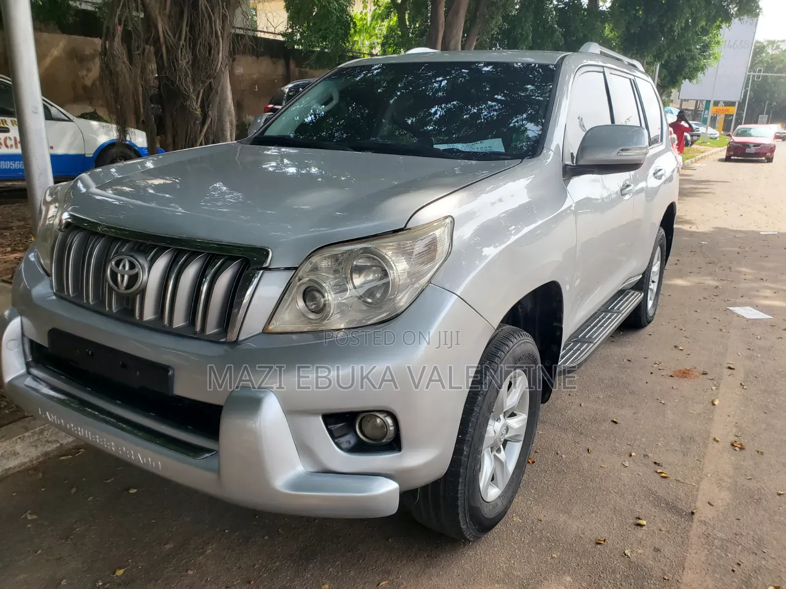 Toyota Land Cruiser Prado 2011 Silver