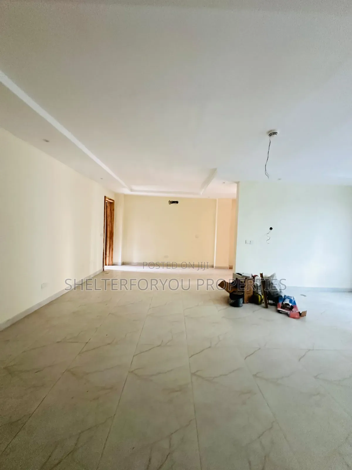 2bdrm Apartment in Lekki Phase 1 for rent