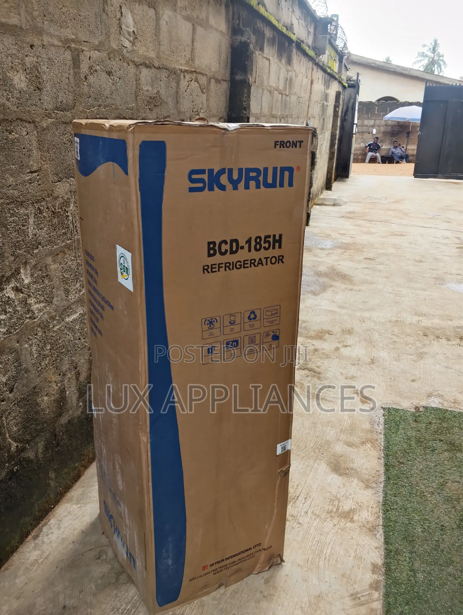 SKYRUN Double Door Fridge Freezer 180L