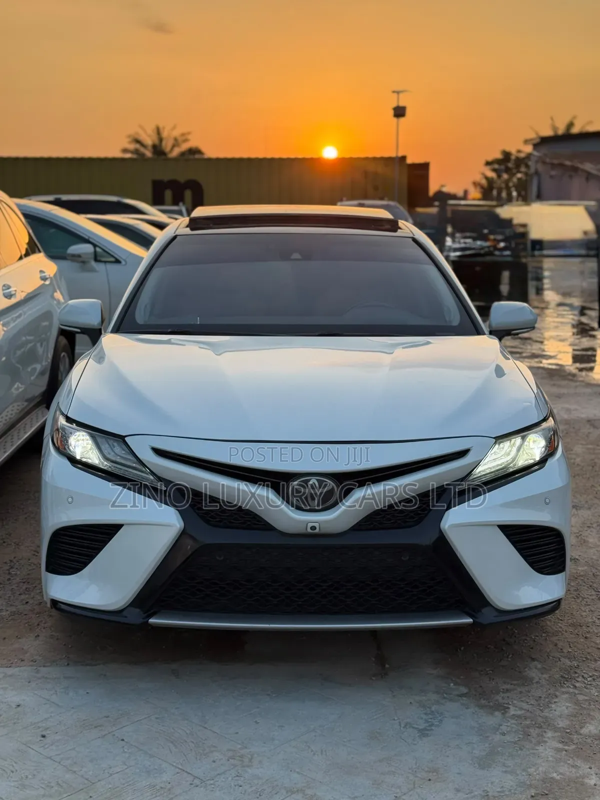 Toyota Camry XSE V6 FWD (3.5L 6cyl 8AM) 2018 White
