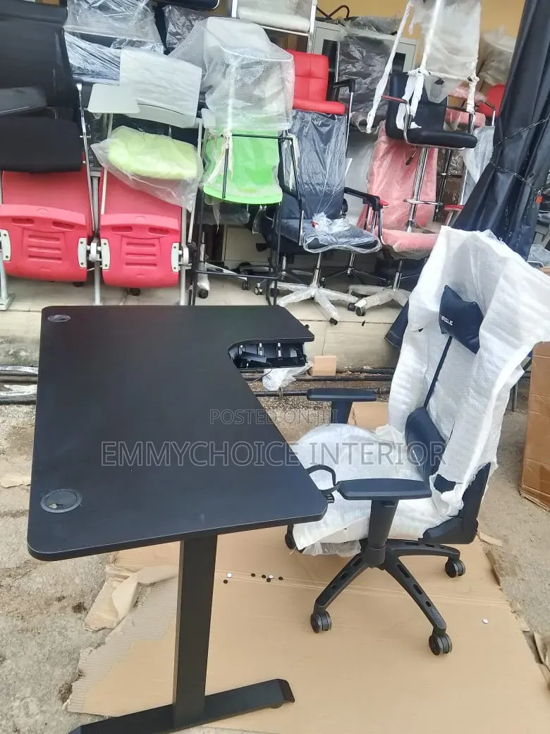 Modern Luxury Adjustable Gaming Table