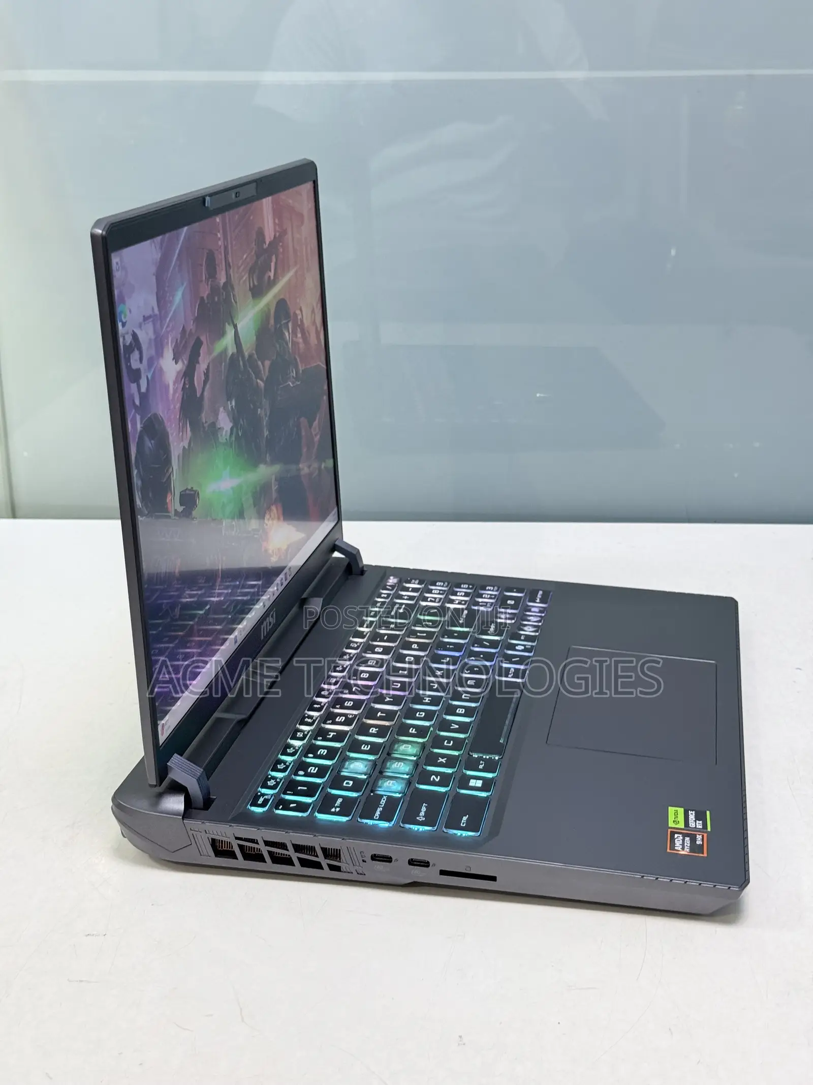 Laptop MSI 16GB AMD Ryzen 9 SSD 1T