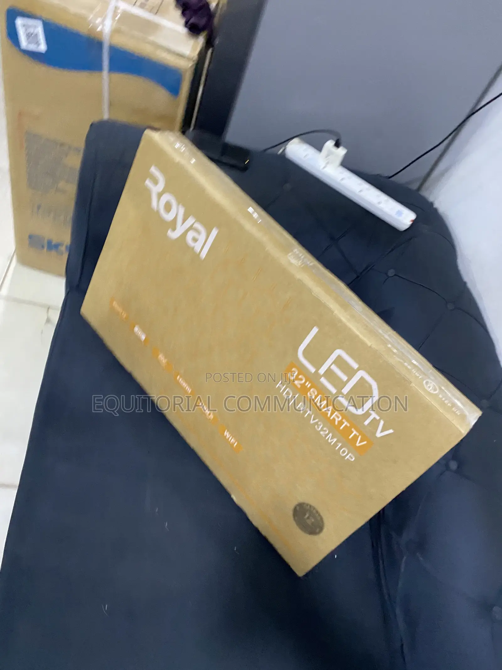 Royal RTV32M10P 32" Home Entertainment TV