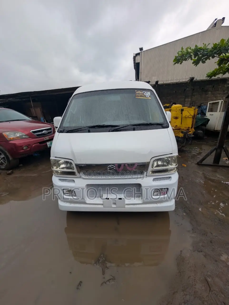 Suzuki APV Minibus 2010 White