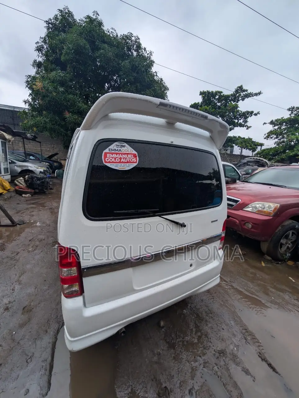 Suzuki APV Minibus 2010 White