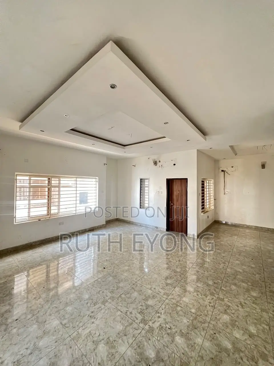 4bdrm Townhouse / Terrace in Lekki Phase 1 for rent