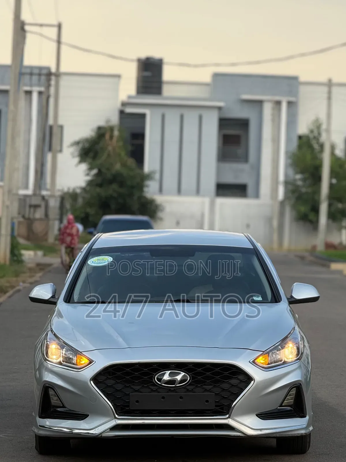 Hyundai Sonata Base Sedan FWD (2.4L 4cyl 6A) 2017 Silver