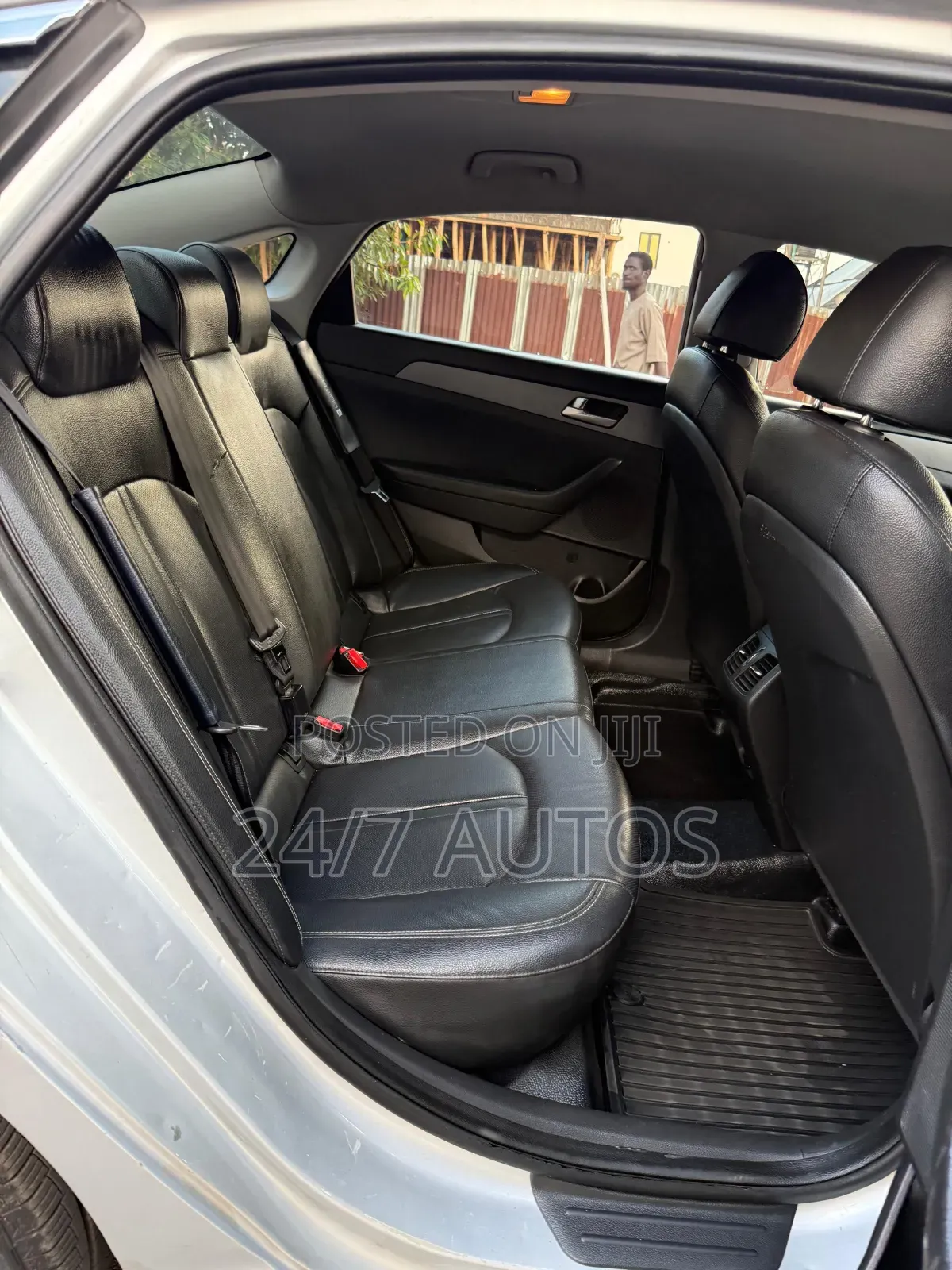 Hyundai Sonata Base Sedan FWD (2.4L 4cyl 6A) 2017 Silver