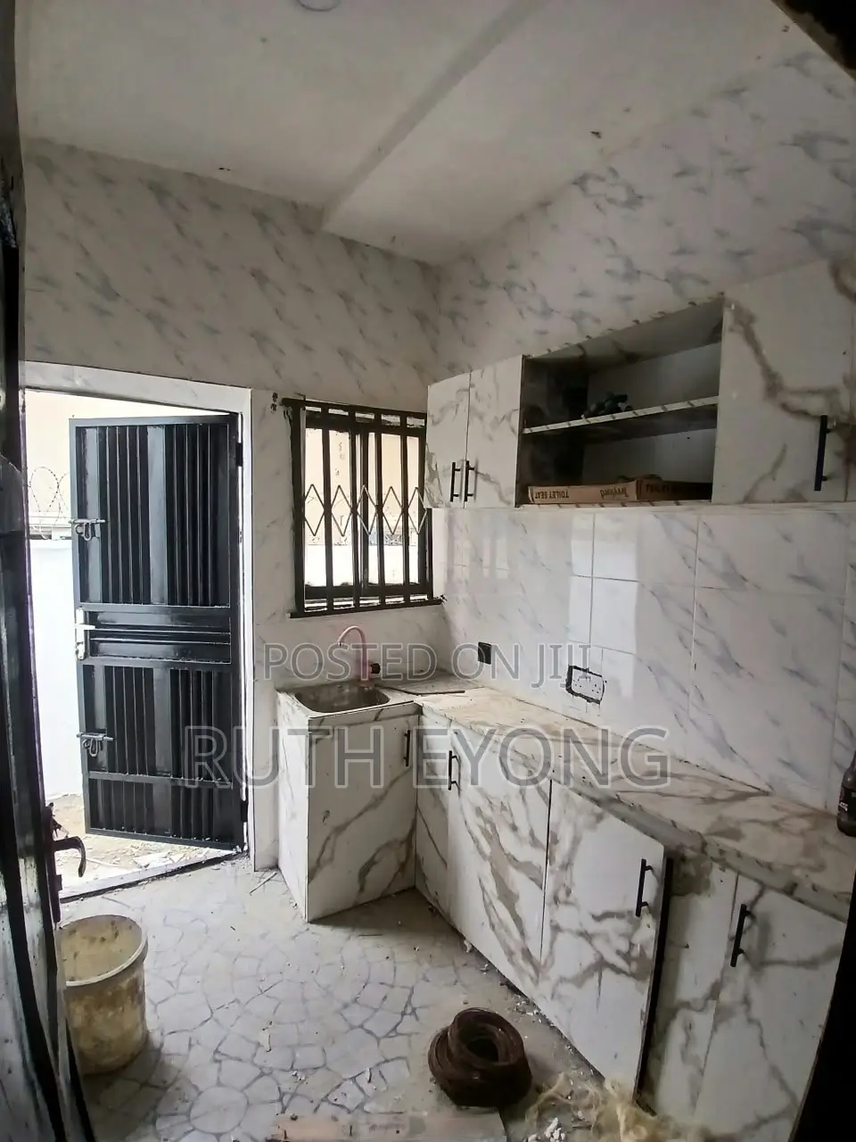 3bdrm Bungalow in Abraham Adesanya Estate for rent