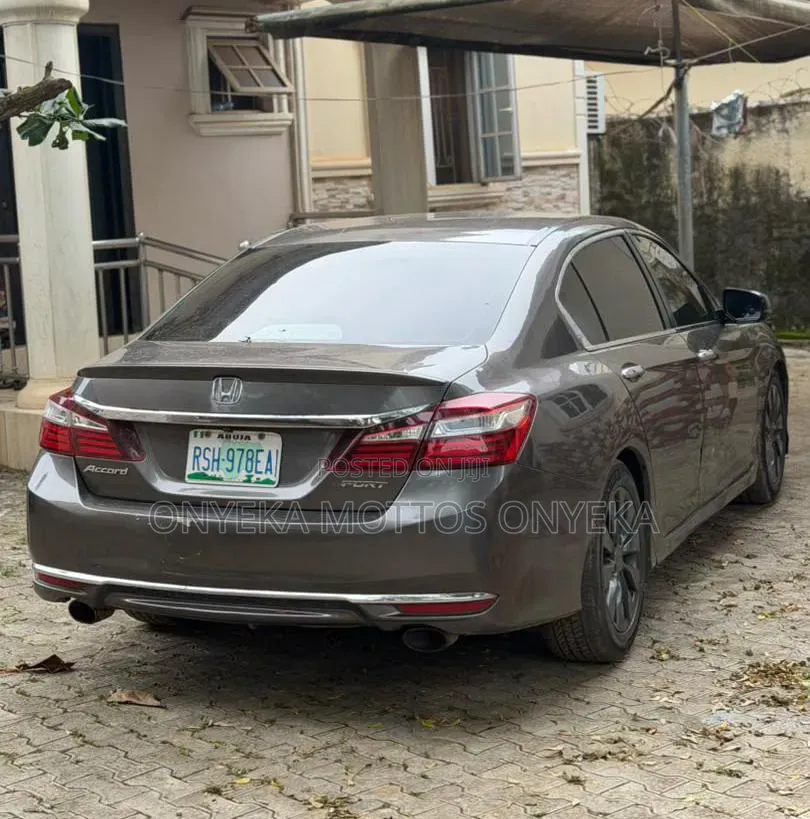 Honda Accord EX-L 4dr Sedan FWD (2.4L 4cyl 2A) 2016 Gray