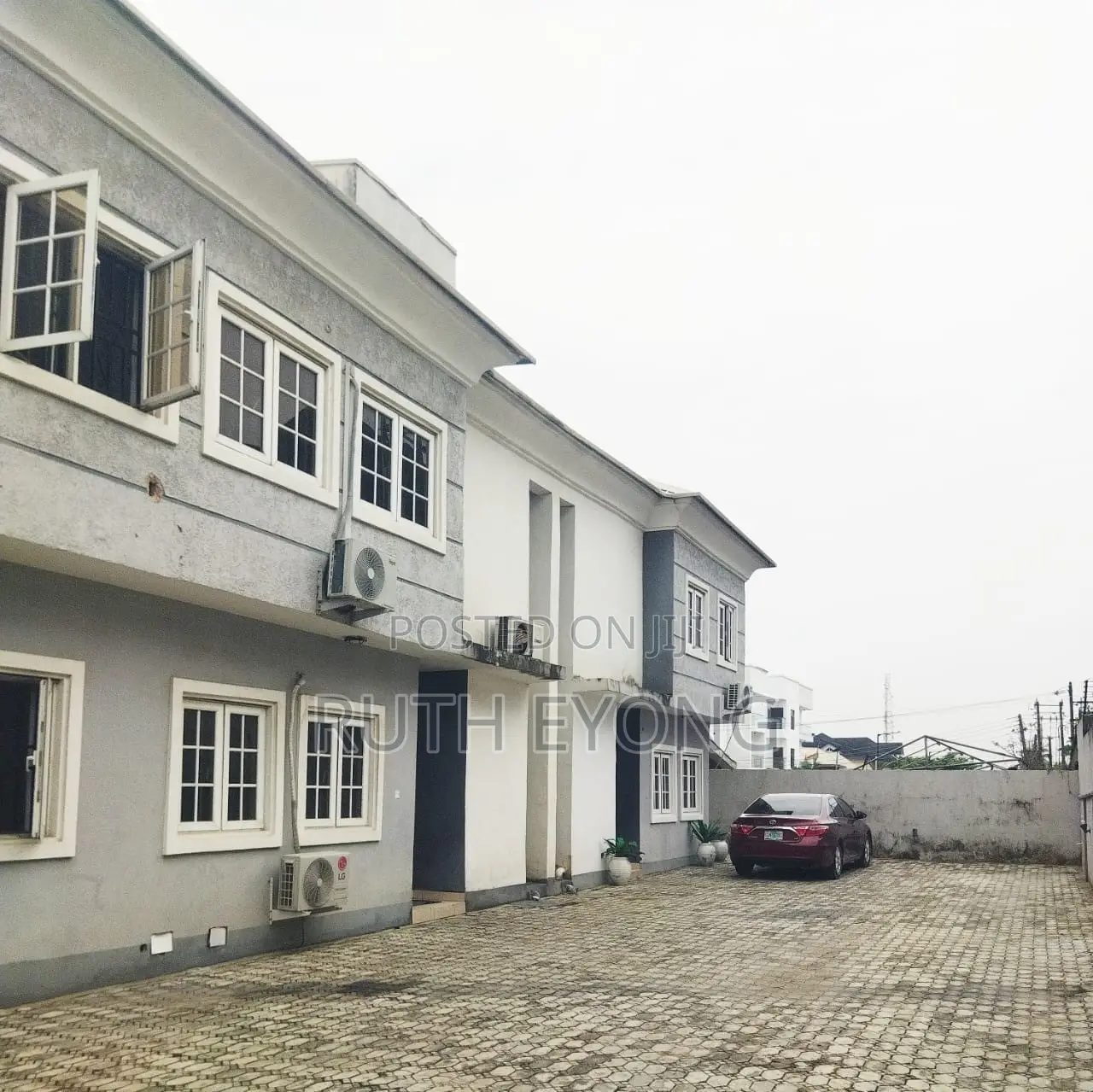 4bdrm Townhouse / Terrace in Lekki Phase 1 for rent