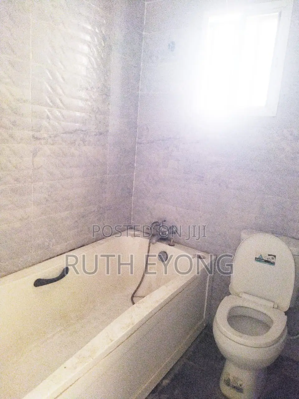 4bdrm Townhouse / Terrace in Lekki Phase 1 for rent
